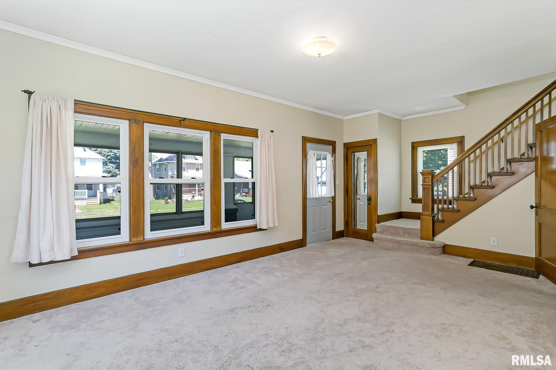 1852 3rd Street Moline, IL 61265 - Photo 5 of 30 Gallery Image 5