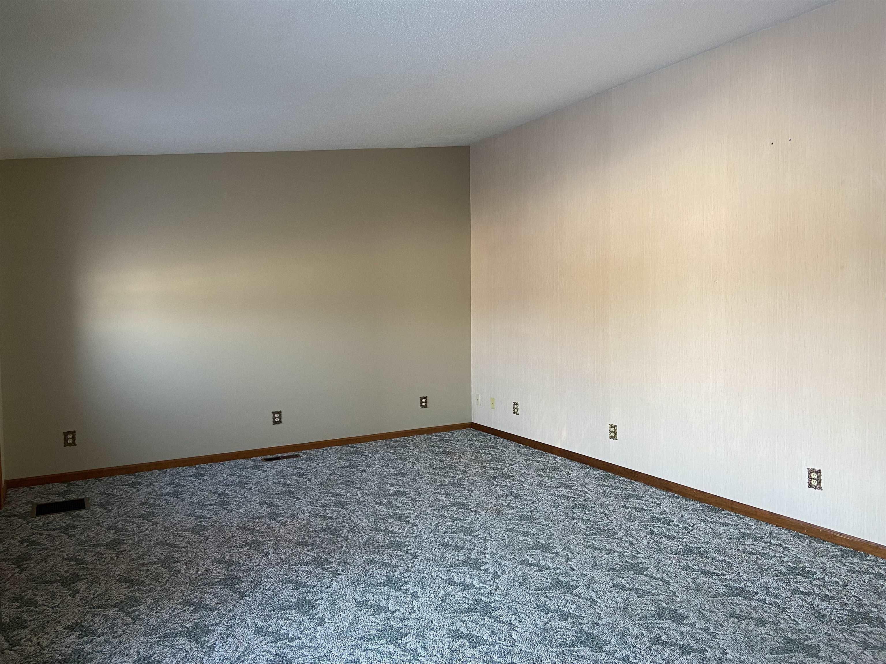 265 East Spring Street Peru, IN 46970 - Photo 8 of 21 Gallery Image 8