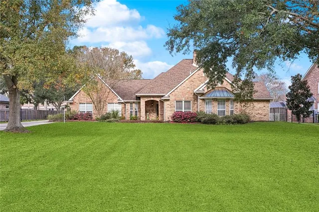 $685,000 | 65 Elmwood Drive, Destrehan, LA 70047