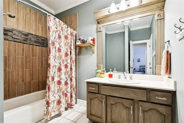 $685,000 | 65 Elmwood Drive, Destrehan, LA 70047