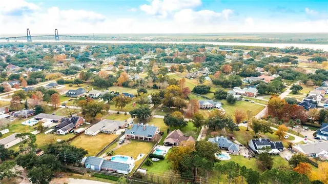 $685,000 | 65 Elmwood Drive, Destrehan, LA 70047