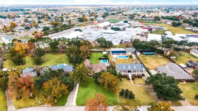 $685,000 | 65 Elmwood Drive, Destrehan, LA 70047