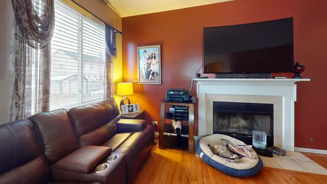 $445,000 | 4132 Hoffman Street, Plano, IL 60545