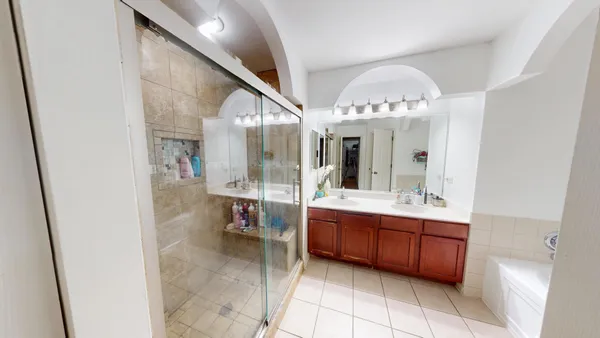 $445,000 | 4132 Hoffman Street, Plano, IL 60545