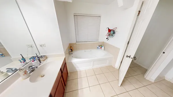 $445,000 | 4132 Hoffman Street, Plano, IL 60545