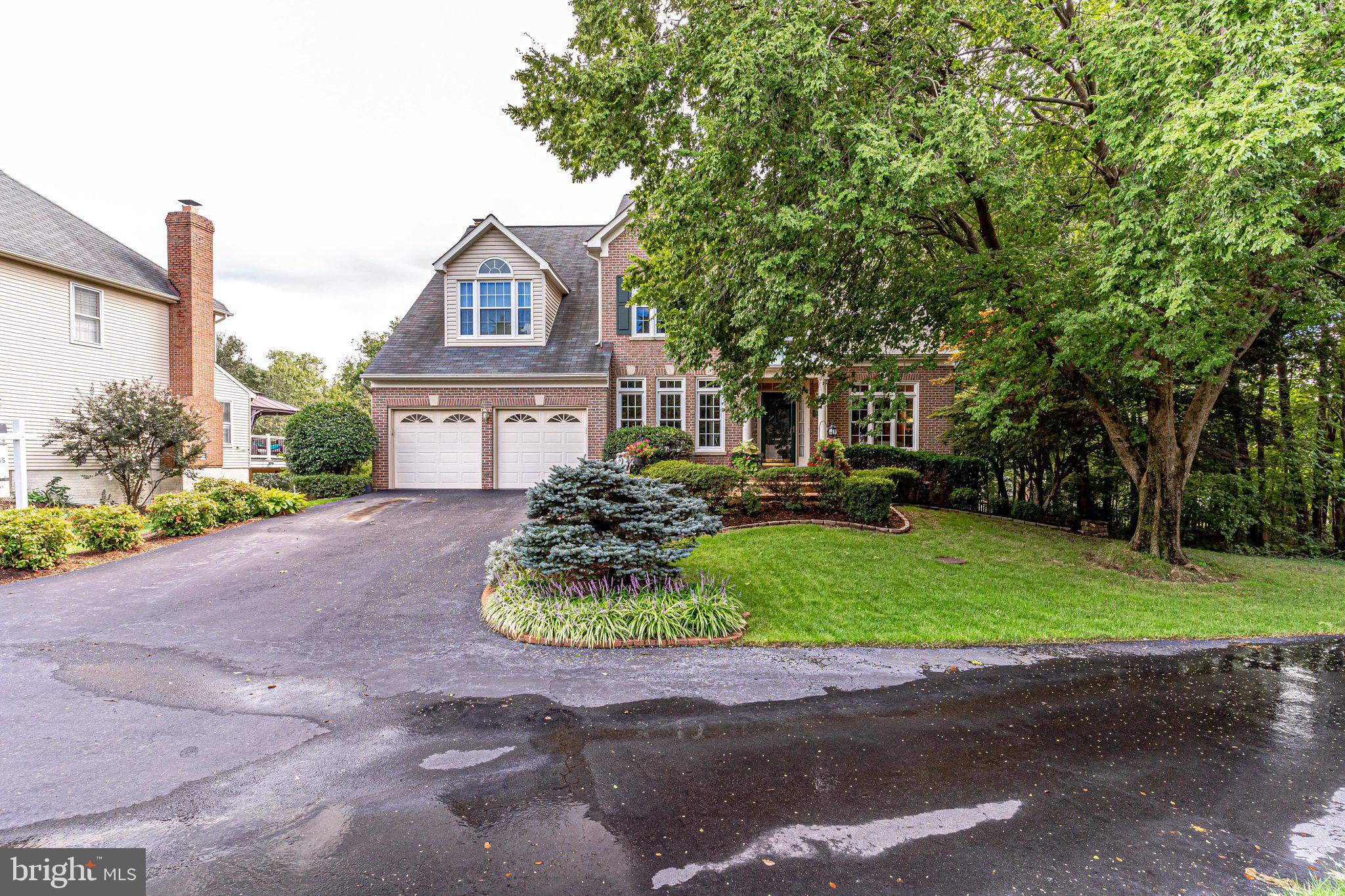 8529 Silverview Drive Lorton, VA 22079 - Photo 5 of 86 Exterior Front