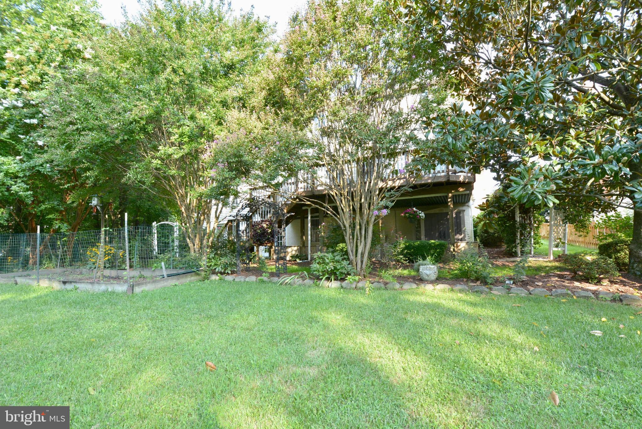 8529 Silverview Drive Lorton, VA 22079 - Photo 74 of 86 Exterior Rear View
