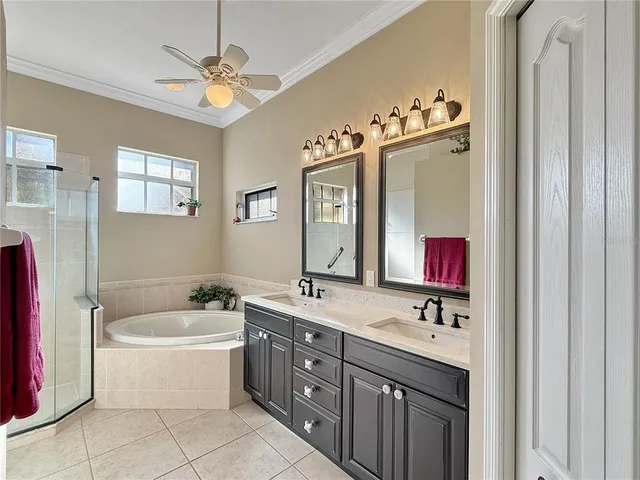 $600,000 | 711 Shadow Bay Way, Osprey, FL 34229