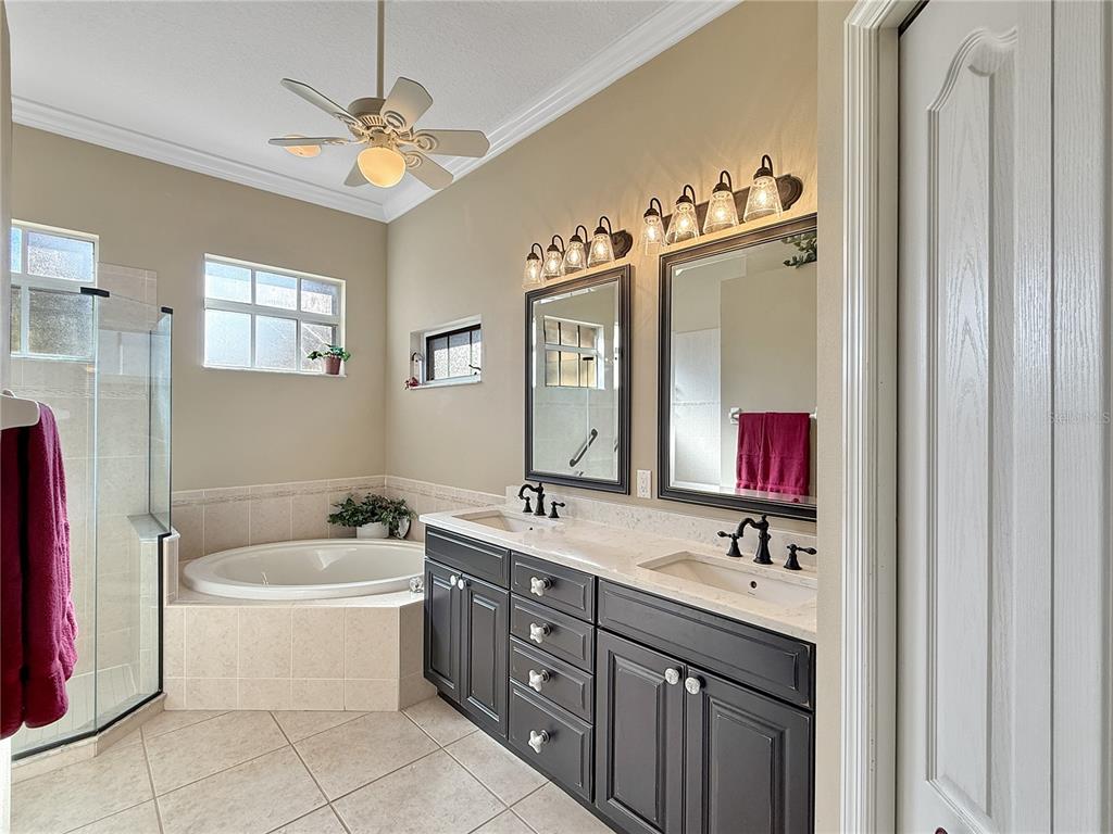 711 Shadow Bay Way Osprey, FL 34229 - Photo 18 of 59