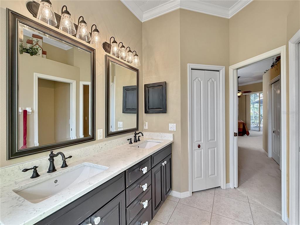 711 Shadow Bay Way Osprey, FL 34229 - Photo 20 of 59