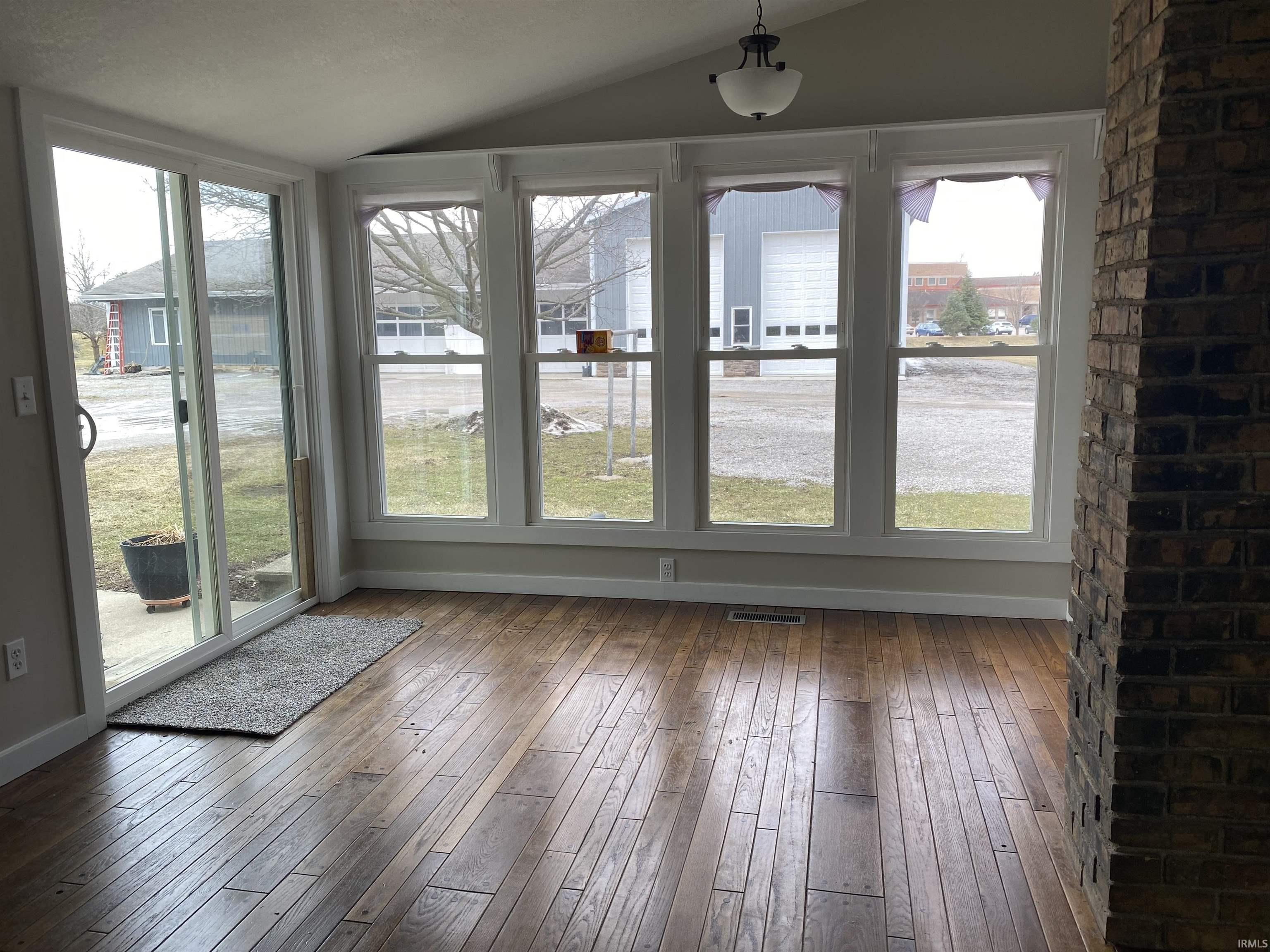 12251 Hardisty Road Fort Wayne, IN 46845 - Photo 11 of 17 Gallery Image 11