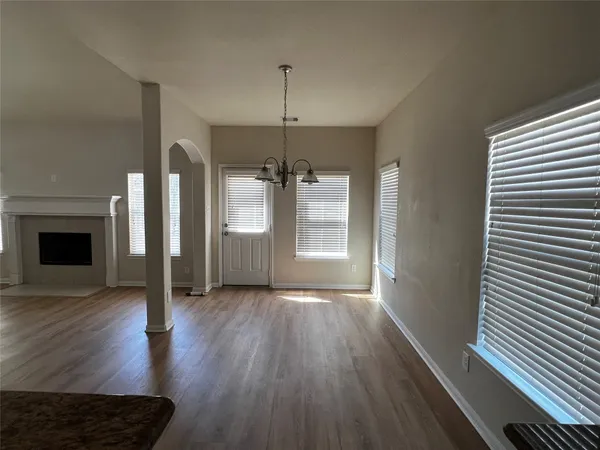 $2,800 | 10621 Sunflower Drive, Conroe, TX 77318