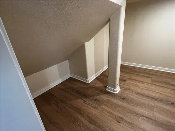 $2,800 | 10621 Sunflower Drive, Conroe, TX 77318