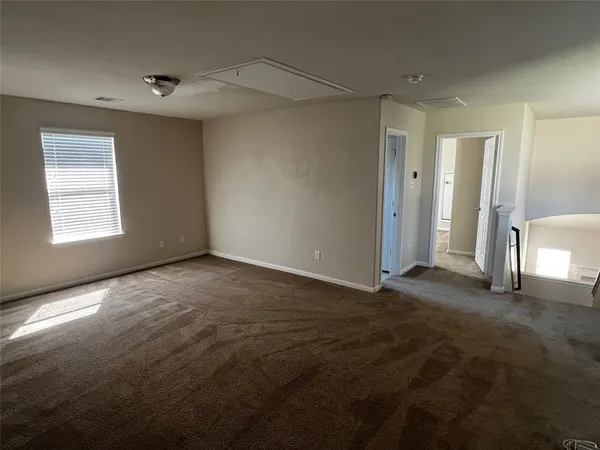 $2,800 | 10621 Sunflower Drive, Conroe, TX 77318