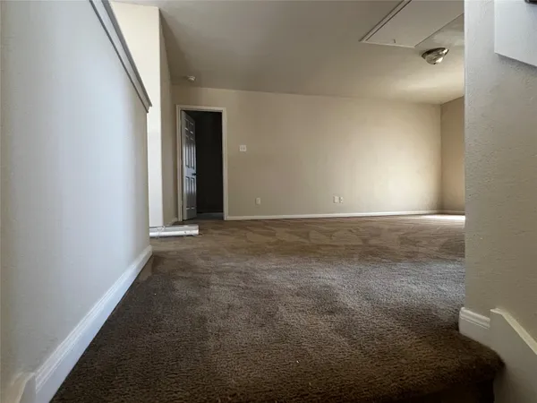 $2,800 | 10621 Sunflower Drive, Conroe, TX 77318