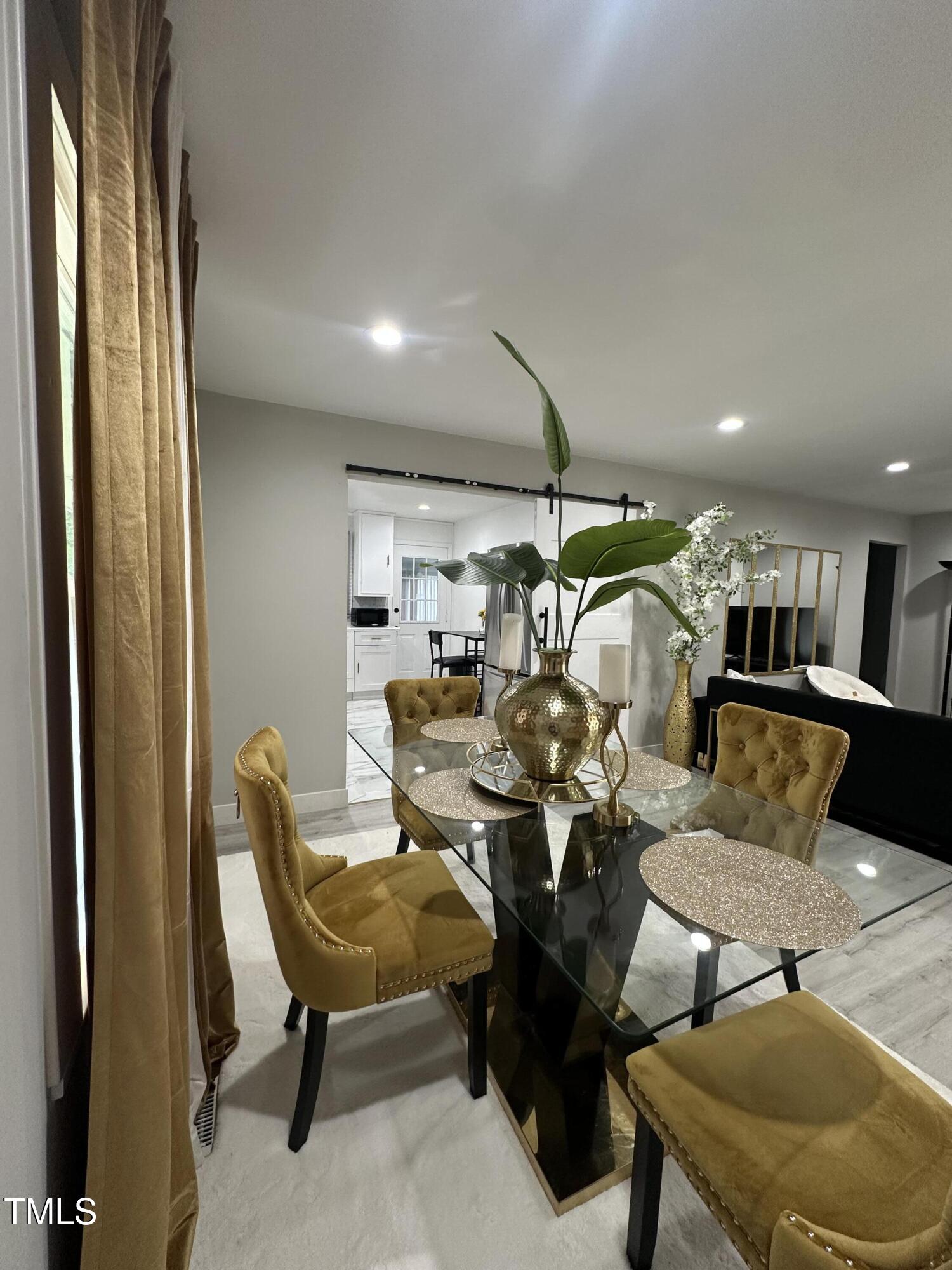 1216 Elizabeth Road West Wilson, NC 27893 - Photo 9 of 34 a living room with furniture