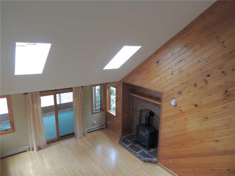 155 Ridgeview Drive Bangor, ME 04401 - Photo 2 of 34 Living Room.