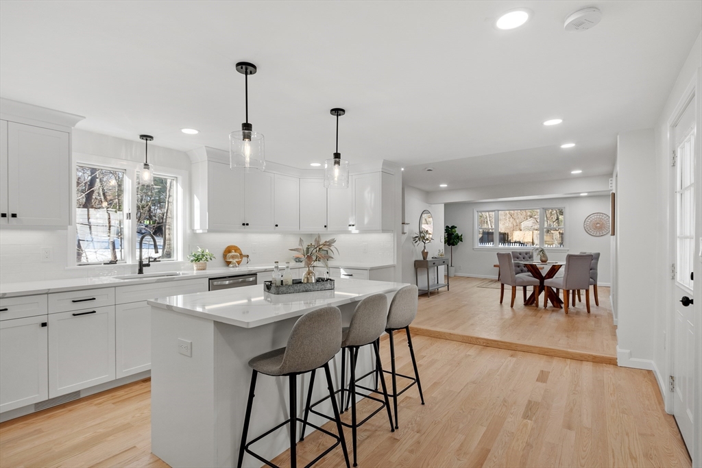 11 Wadsworth Road North Reading, MA 01864 - Photo 12 of 42 Gallery Image 12