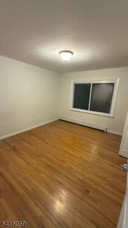 $2,900 | 10 Riverside Avenue, Unit 2, Lyndhurst, NJ 07071