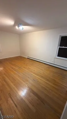 $2,900 | 10 Riverside Avenue, Unit 2, Lyndhurst, NJ 07071