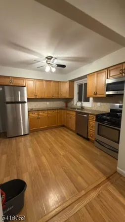 $2,900 | 10 Riverside Avenue, Unit 2, Lyndhurst, NJ 07071