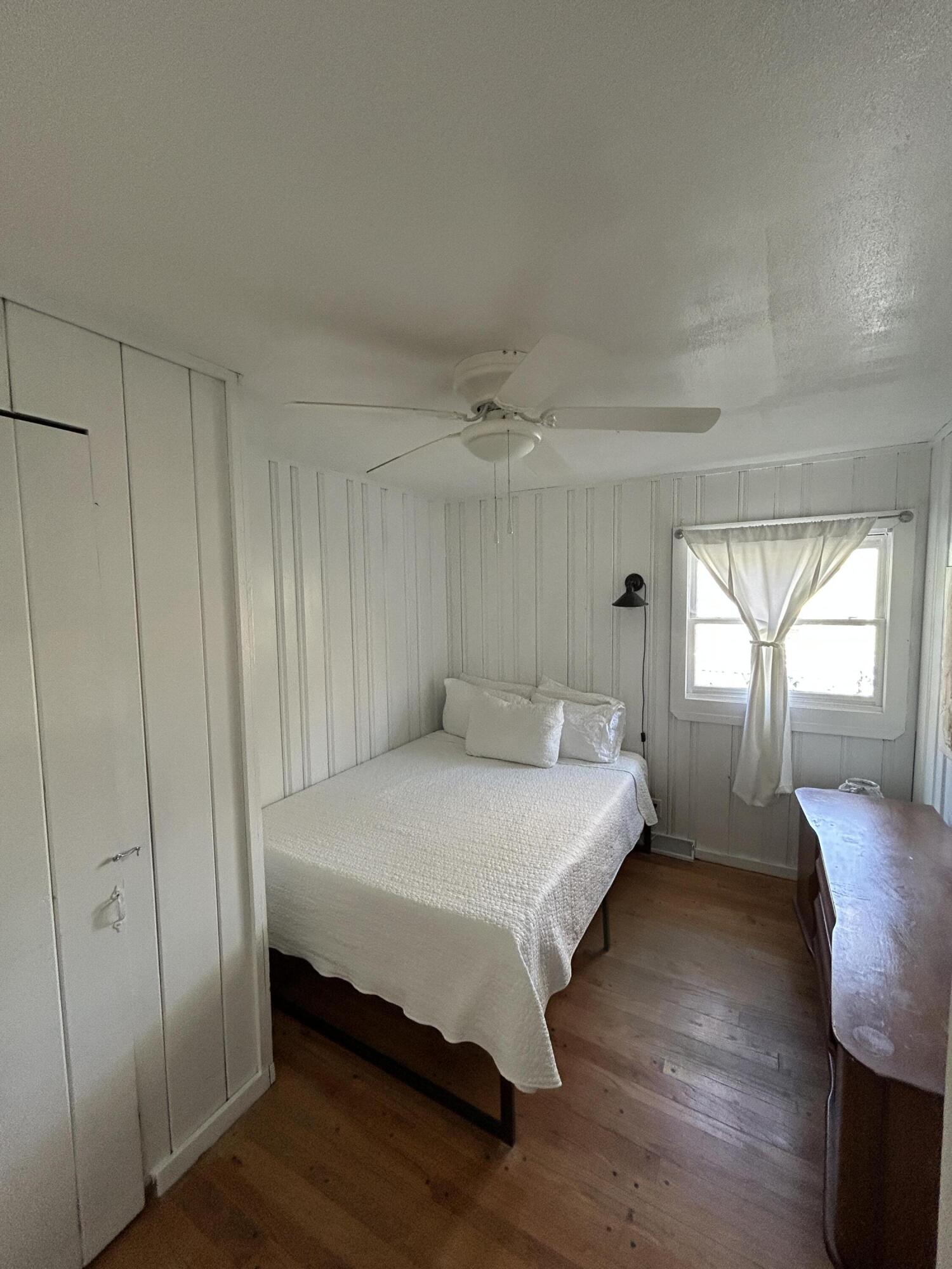 7301 Locust Avenue Gary, IN 46403 - Photo 13 of 33 1500x2000