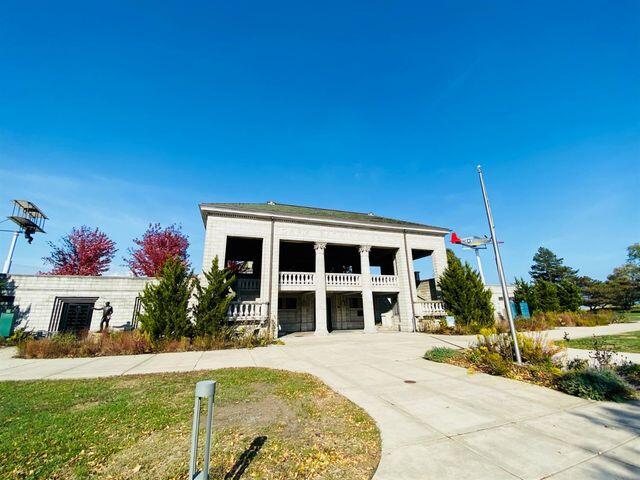 7301 Locust Avenue Gary, IN 46403 - Photo 22 of 33 640x480