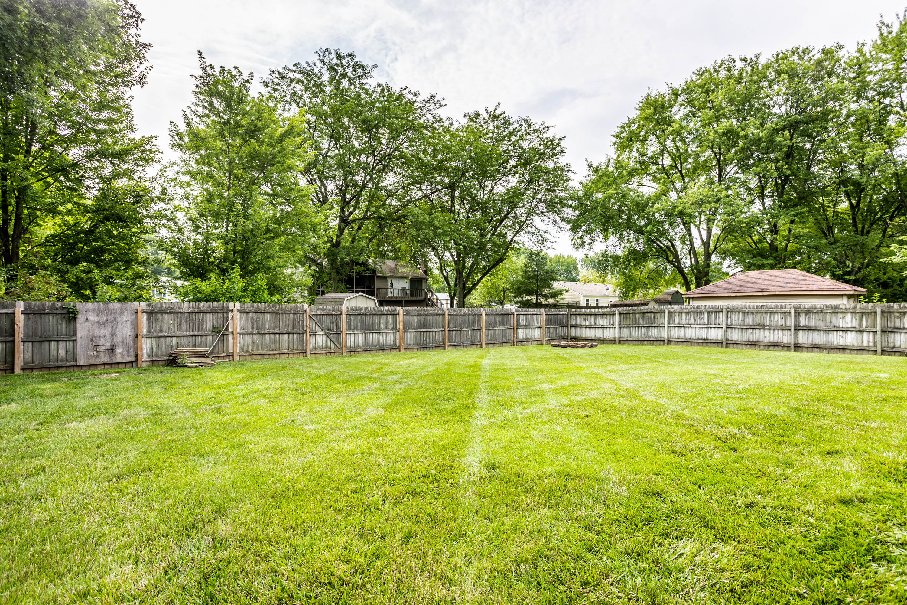 7637 Combs Road Indianapolis, IN 46237 - Photo 15 of 19 Gallery Image 15