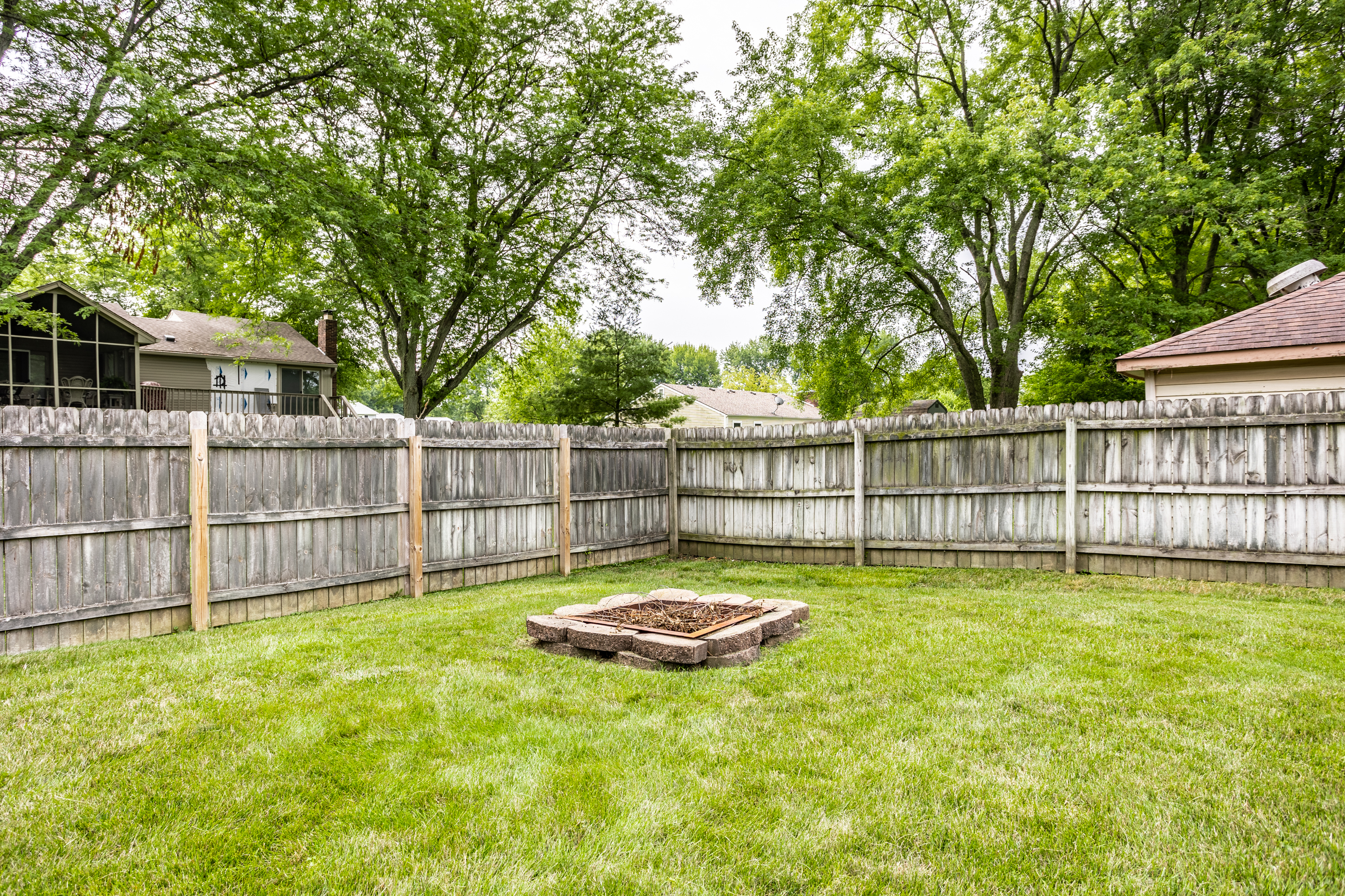 7637 Combs Road Indianapolis, IN 46237 - Photo 16 of 19 Gallery Image 16