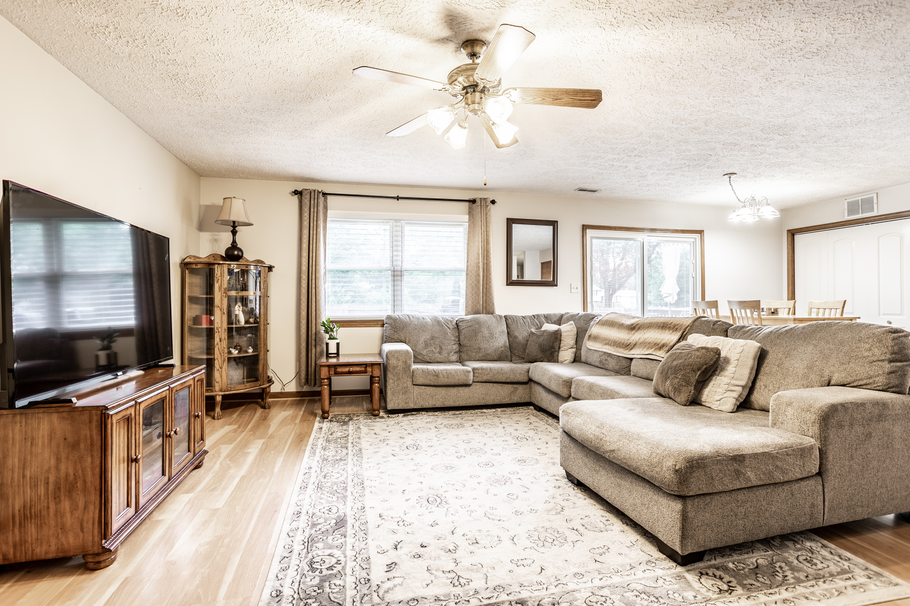 7637 Combs Road Indianapolis, IN 46237 - Photo 4 of 19 Gallery Image 4
