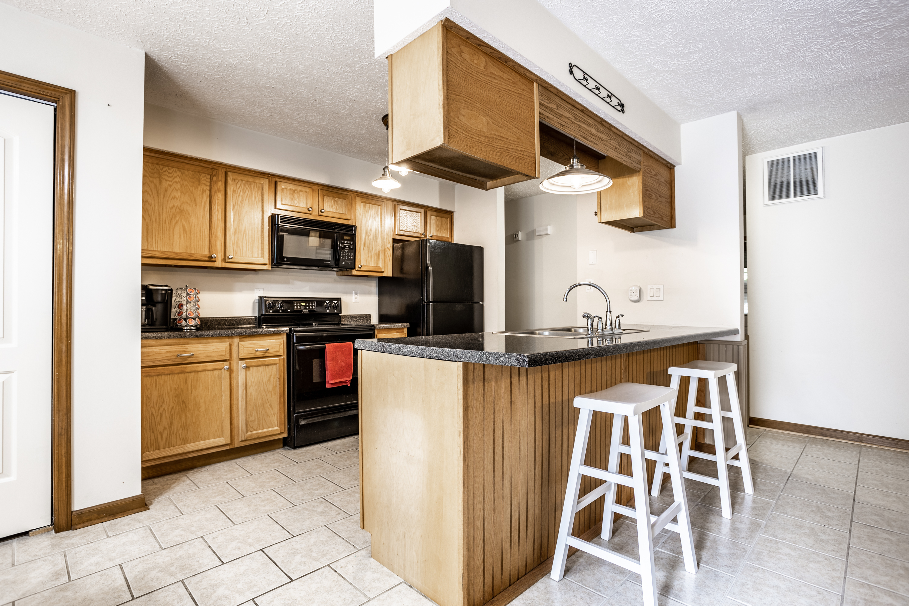 7637 Combs Road Indianapolis, IN 46237 - Photo 5 of 19 Gallery Image 5