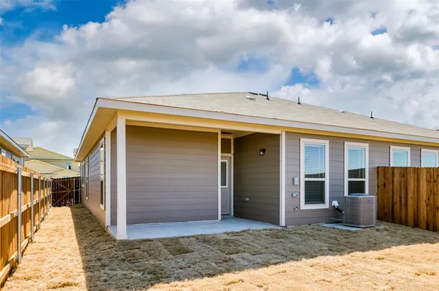 a view of entryway of house