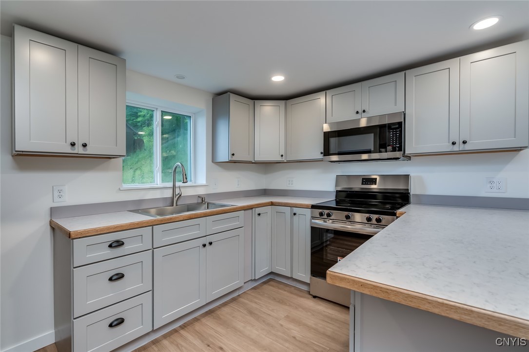 422 North Shore Road Macomb, NY 13646 - Photo 10 of 42