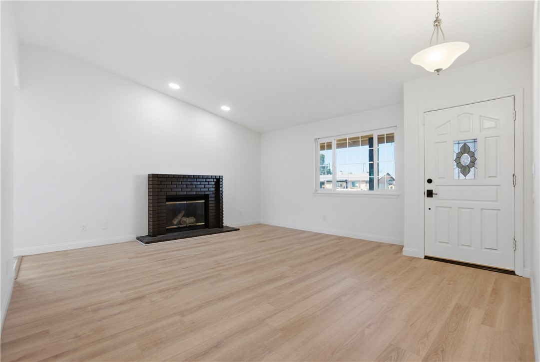 21011 Ponca Road Apple Valley, CA 92308 - Photo 4 of 26