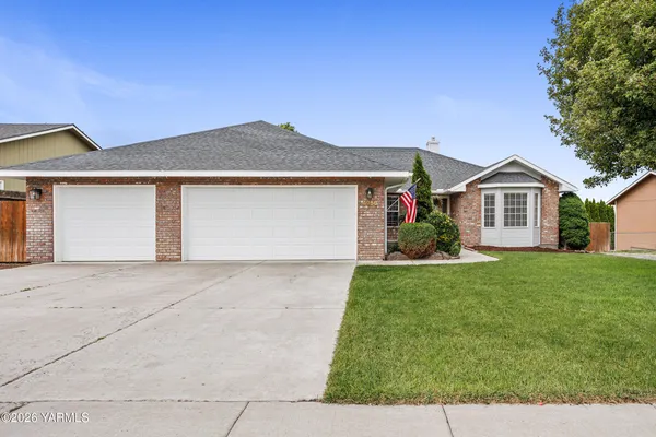 $465,000 | 4956 Pear Butte Drive, Yakima, WA 98901