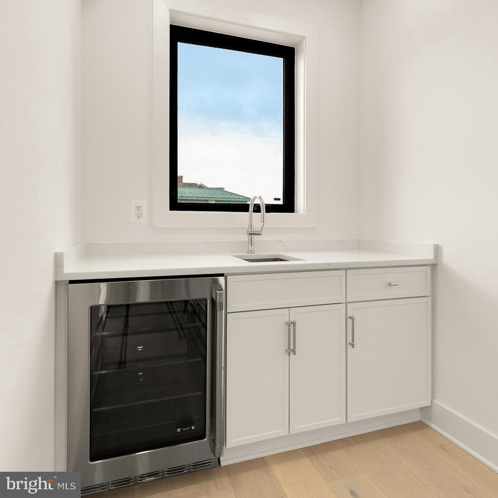 509 L Street Northeast, Unit 4B Washington, DC 20002 - Photo 21 of 44 Wet Bar