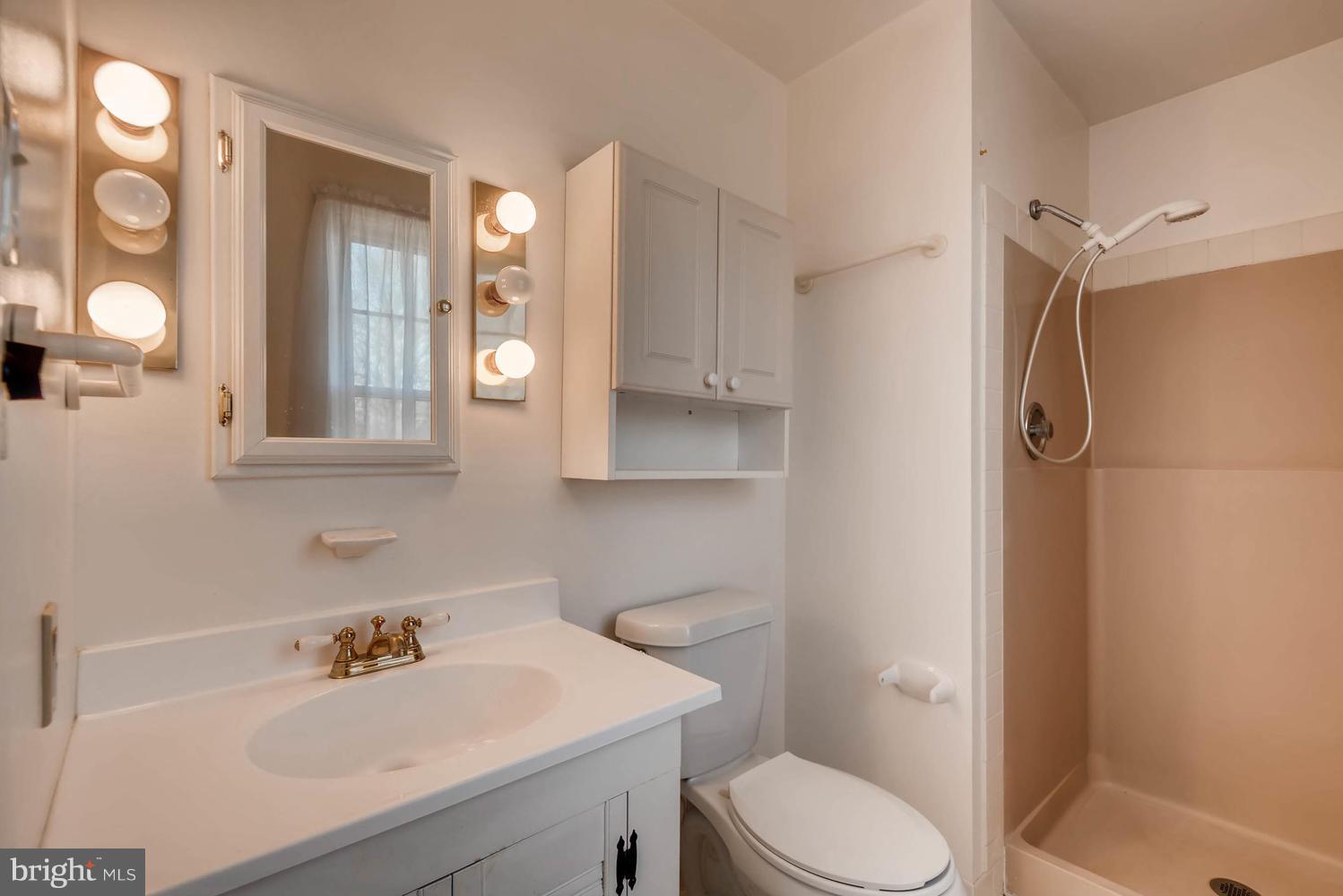 3222 Suffolk Lane Fallston, MD 21047 - Photo 18 of 30 Bath (Master)