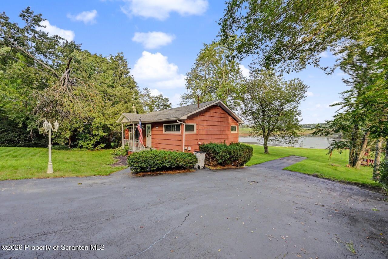 786 Griffin Road Moscow, PA 18444 - Photo 3 of 50 786 Griffin Rd 02 Large