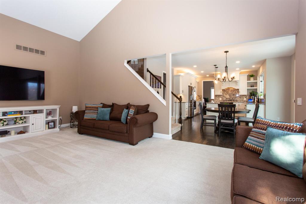 414 Roundview Drive Rochester, MI 48307 - Photo 50 of 57 Gallery Image 50