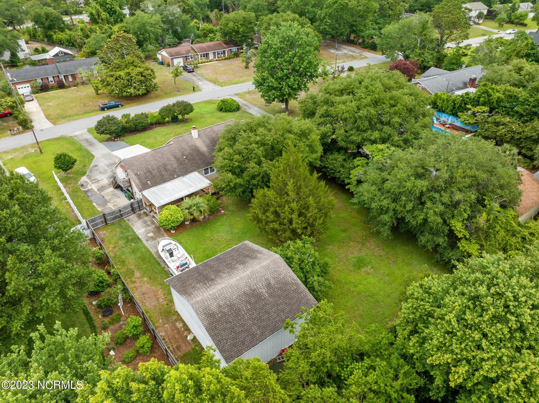 650 Windemere Road Wilmington, NC 28405 - Photo 5 of 76 4-web-or-mls-DJI_0387