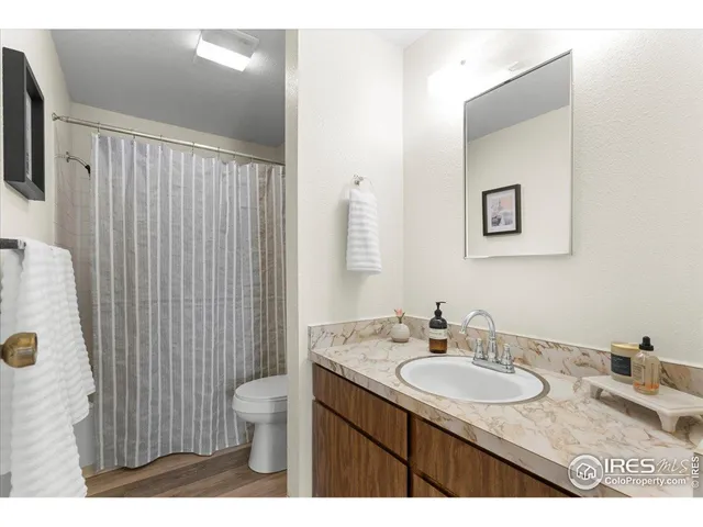 a view of a hallway with closet