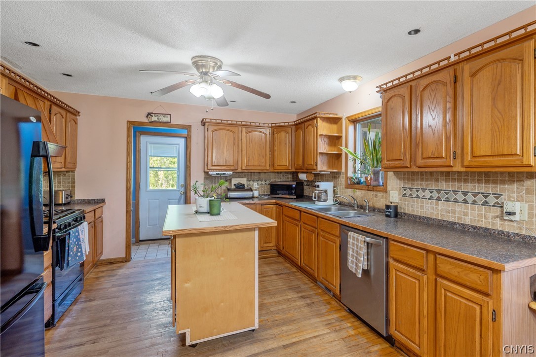 4735 Grange Road Clay, NY 13041 - Photo 9 of 44
