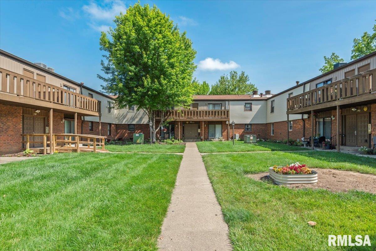 1909 Jeanette Lane, Unit 5 Springfield, IL 62702 - Photo 2 of 20 Gallery Image 2