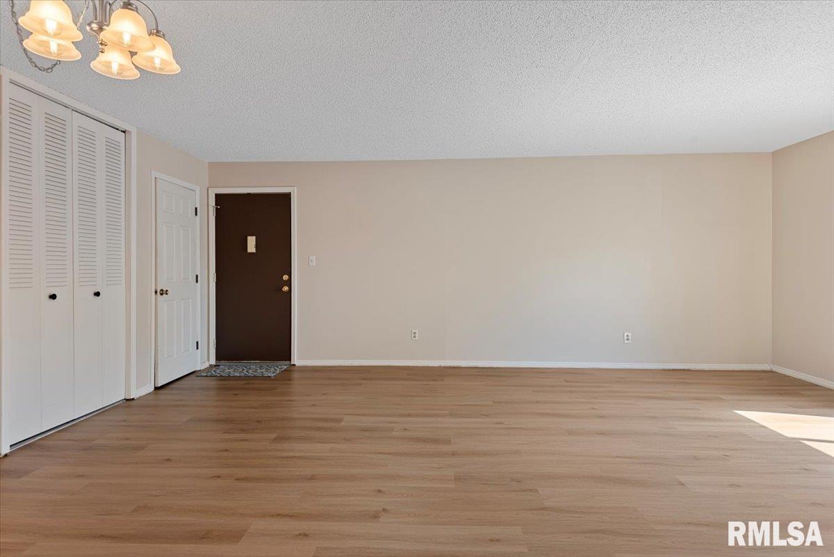 1909 Jeanette Lane, Unit 5 Springfield, IL 62702 - Photo 7 of 20 Gallery Image 7