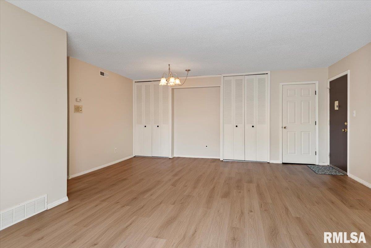 1909 Jeanette Lane, Unit 5 Springfield, IL 62702 - Photo 9 of 20 Gallery Image 9