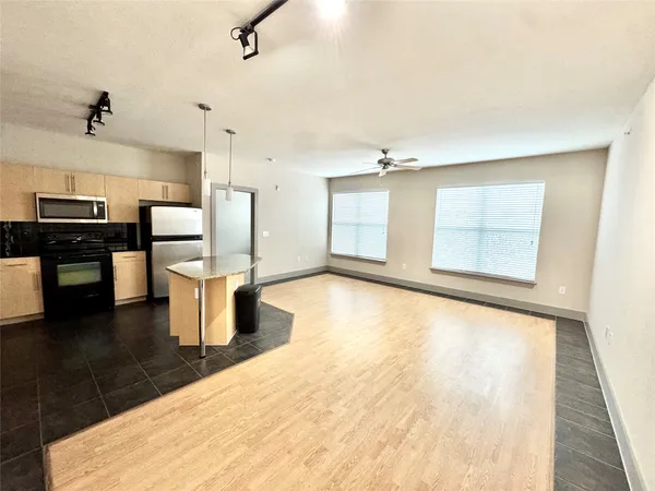 $1,695 | 3660 Richmond Avenue, Unit 322, Houston, TX 77046