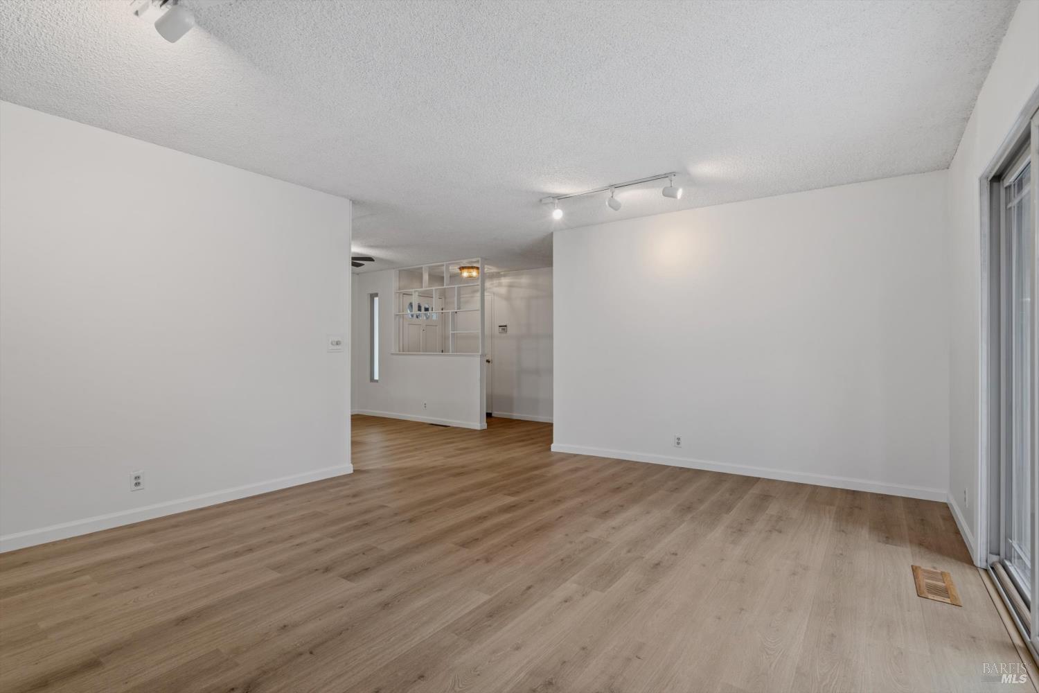3563 Hoen Avenue Santa Rosa, CA 95405 - Photo 10 of 26