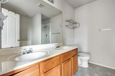 $295,000 | 213 Balsam Grove Circle, DeSoto, TX 75115