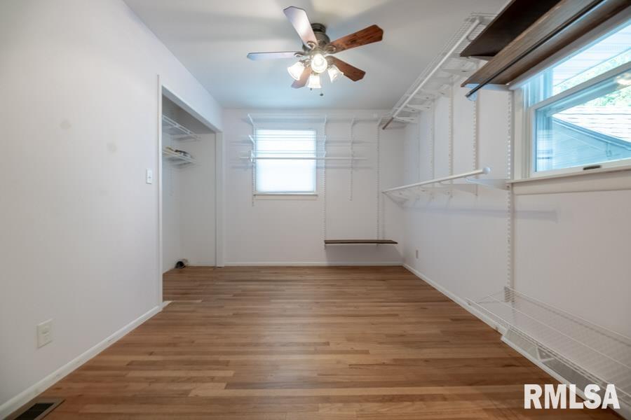 6142 North Hamilton Road Peoria, IL 61614 - Photo 20 of 49 Gallery Image 20