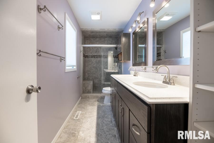 6142 North Hamilton Road Peoria, IL 61614 - Photo 22 of 49 Gallery Image 22